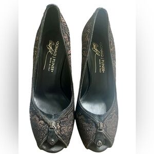 Donald J Pliner Lace/crush antique metallic shoes.  6 1/2 M.